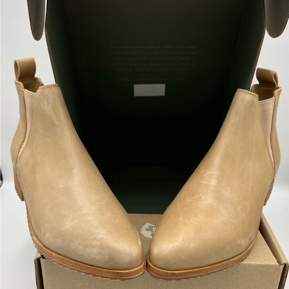 Nisolo Tan Ankle Boots with Elastic Side Panel